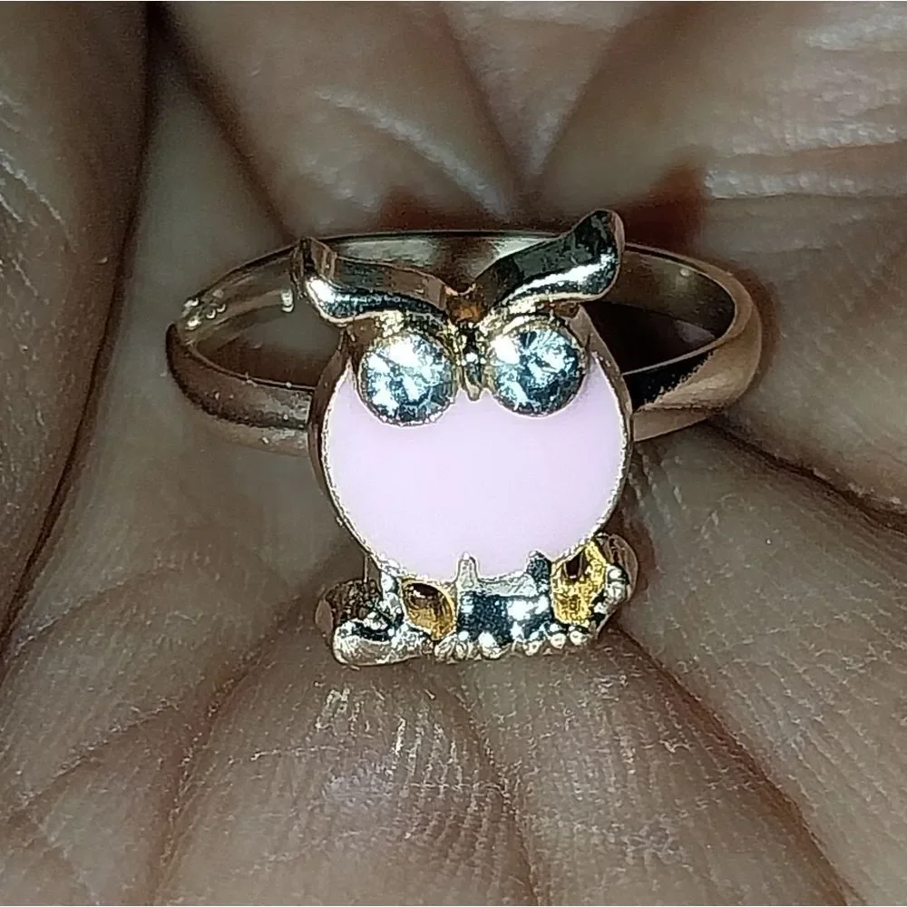 Super cute girls jeweled adjustable ring